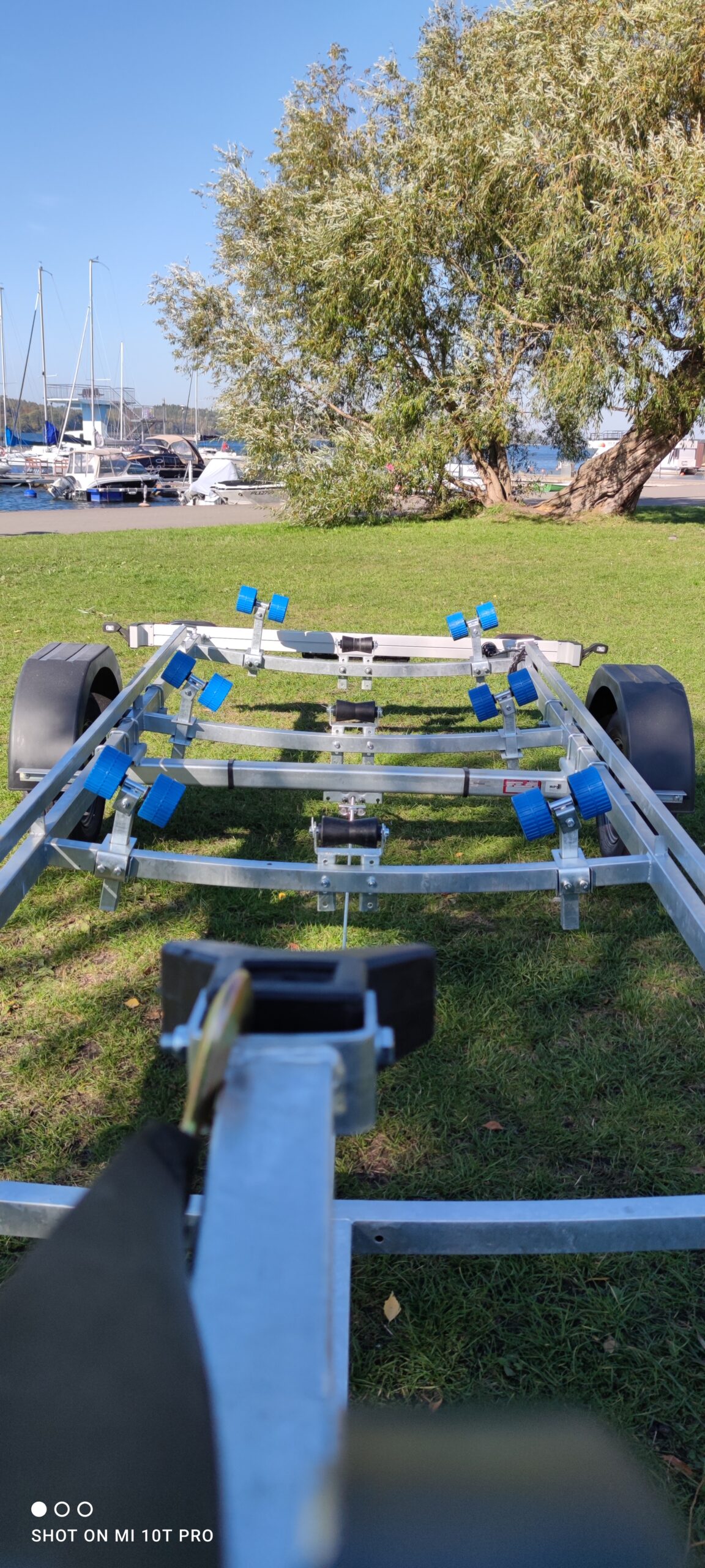 MCar ADA 1300 kg mit Seitenrollen – Bild 2