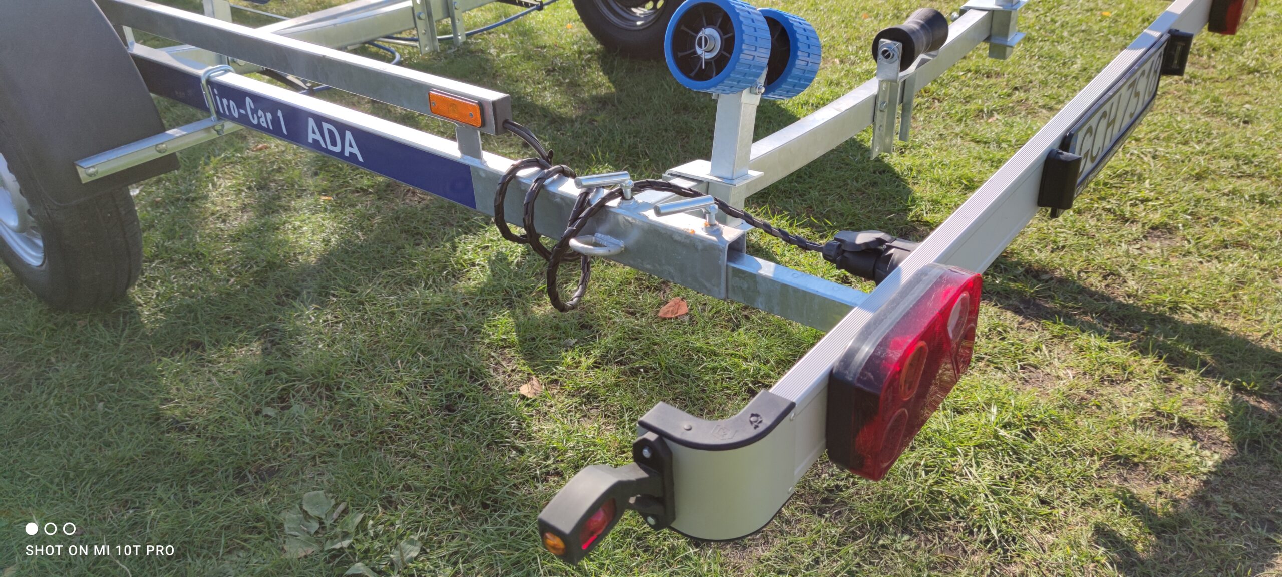 MCar ADA 1300 kg mit Seitenrollen – Bild 3