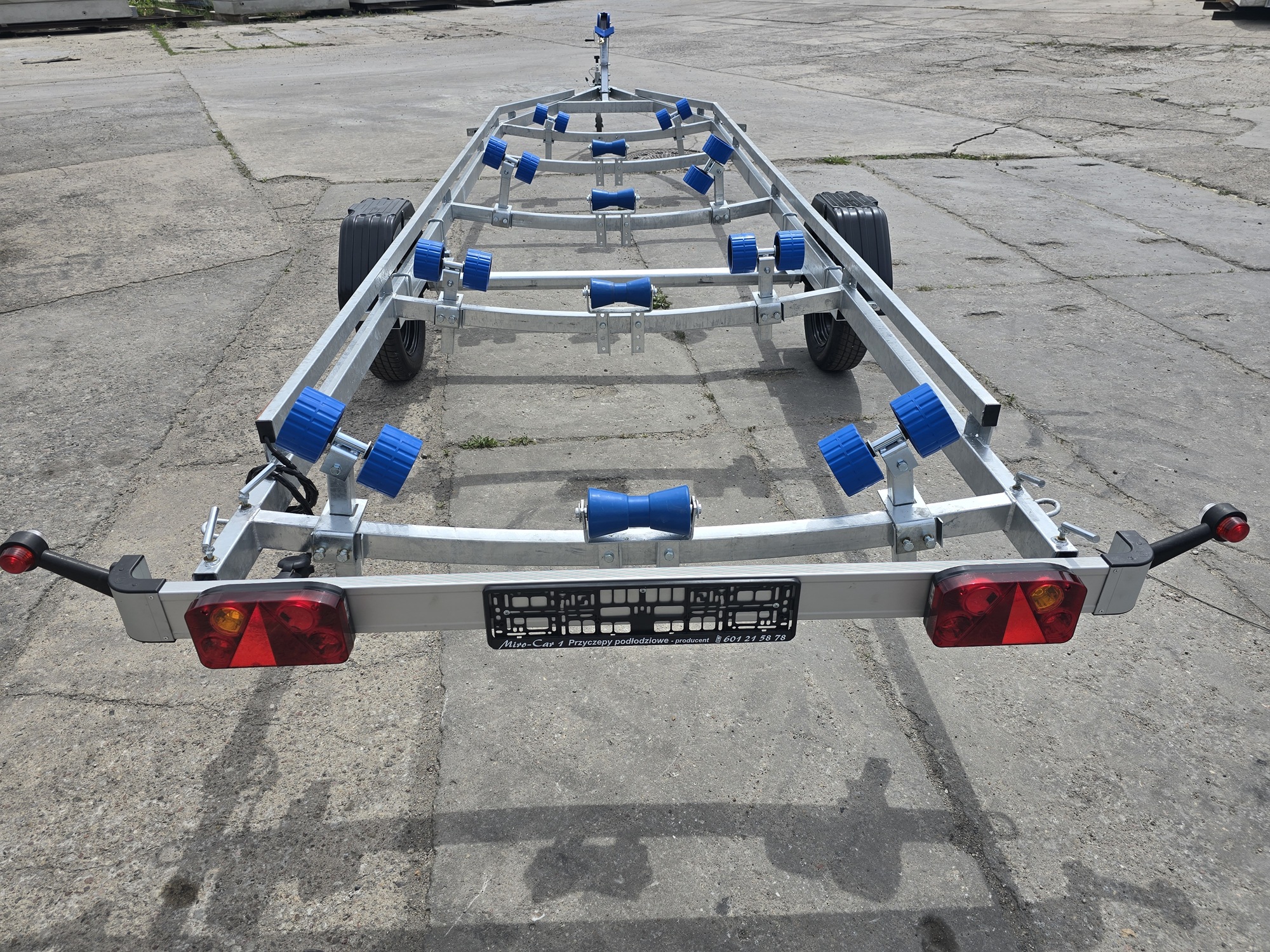 MCar 750 kg XL mit Seitenrollen – Bild 2