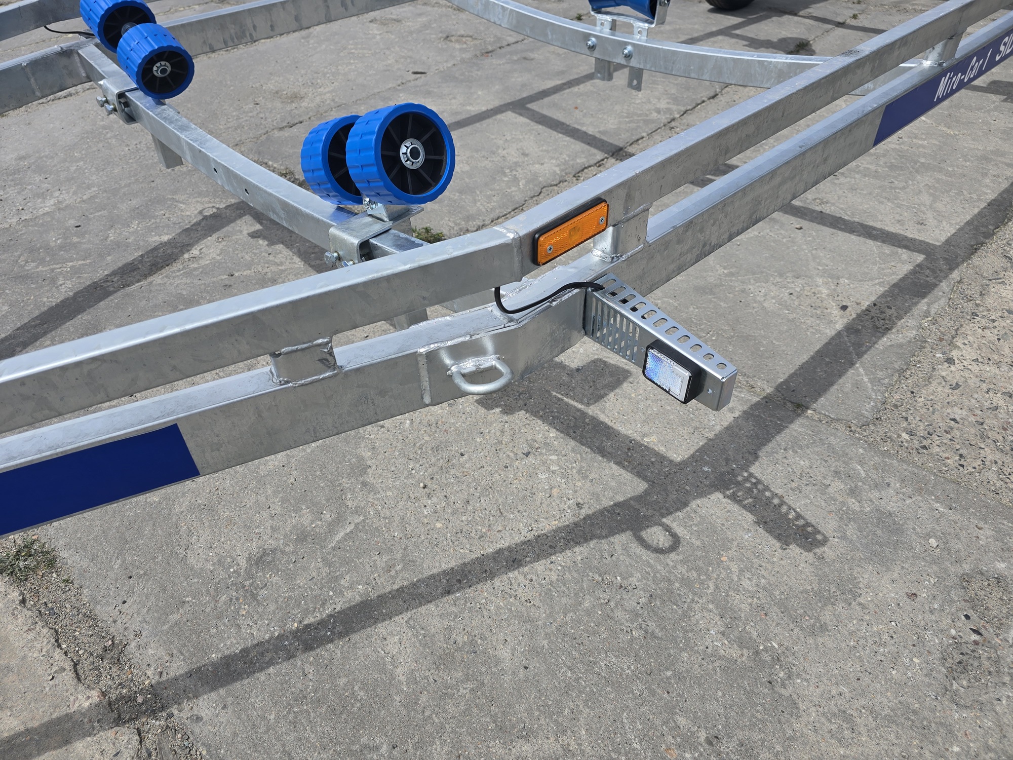 MCar 750 kg XL mit Seitenrollen – Bild 4