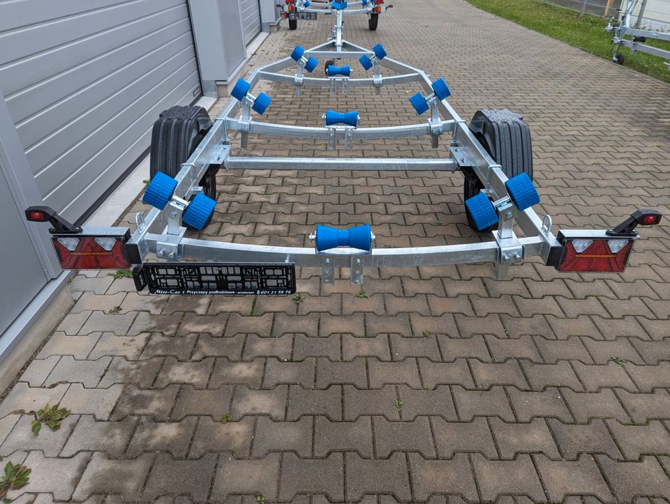 MCar 750 kg LANG mit Seitenrollen / integrierte LED Beleuchtung – Bild 2