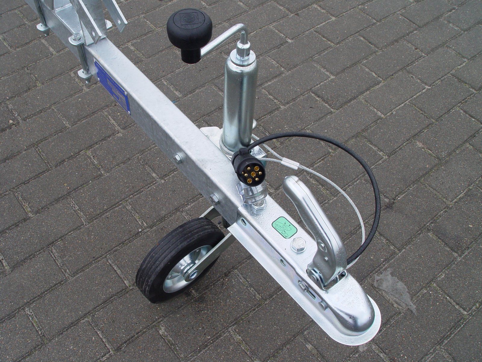 MCar 550 kg mit Seitenrollen – Bild 3