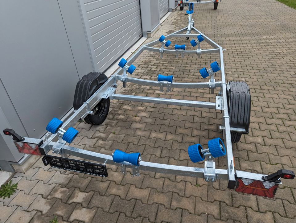 MCar 750 kg LANG mit Seitenrollen / integrierte LED Beleuchtung – Bild 3