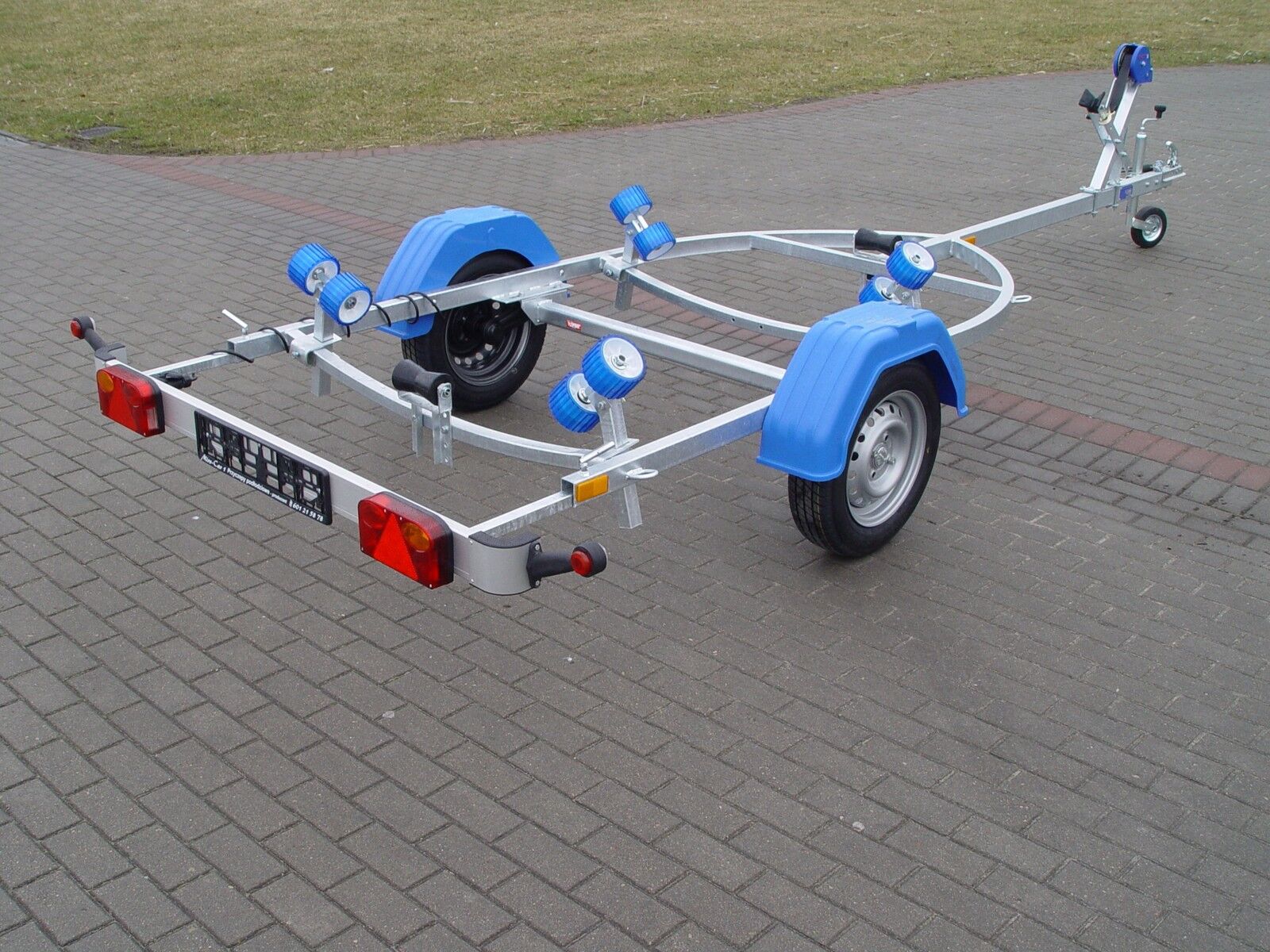 MCar 550 kg mit Seitenrollen